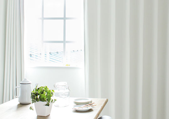 白いカーテン