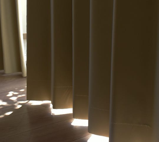 淡い色でも遮光します