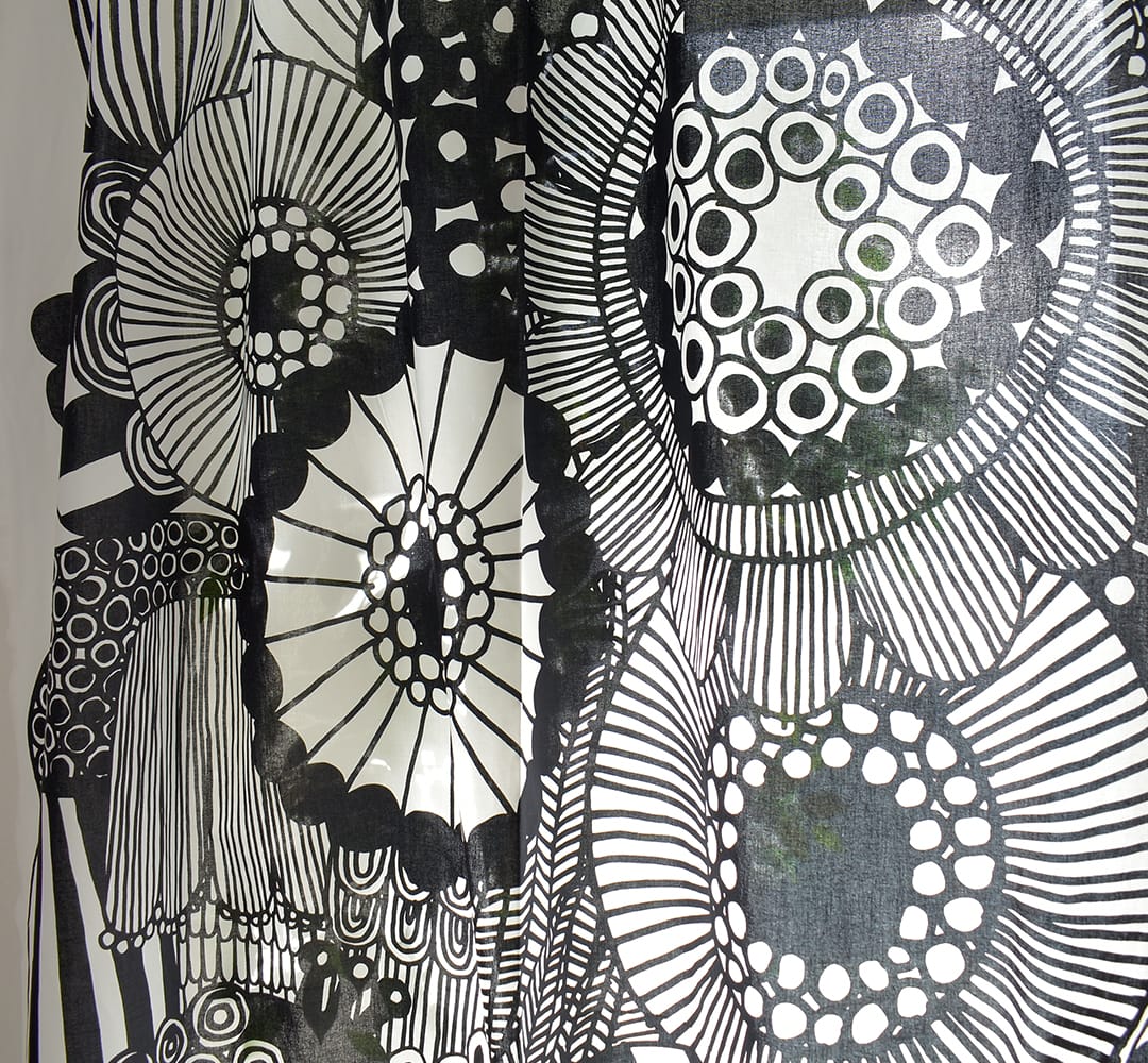 ピエニシイルトラプータルハ（ホワイト&times;ブラック）　マリメッコ marimekko