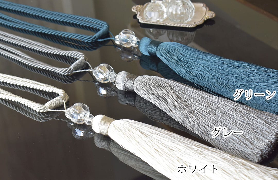タッセルエクレールカラー