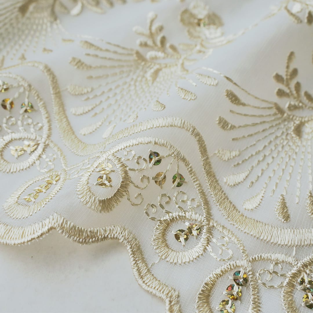 ゴールドの華やかなトルコ刺繍レースカーテン| カーテン通販専門店