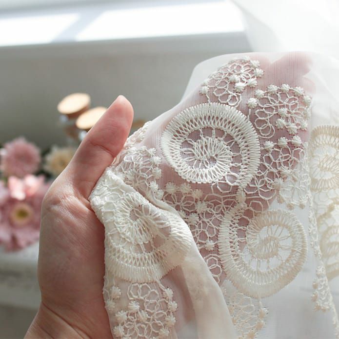 オリエンタルな刺繍がキラキラ輝くトルコレースカーテン。| カーテン