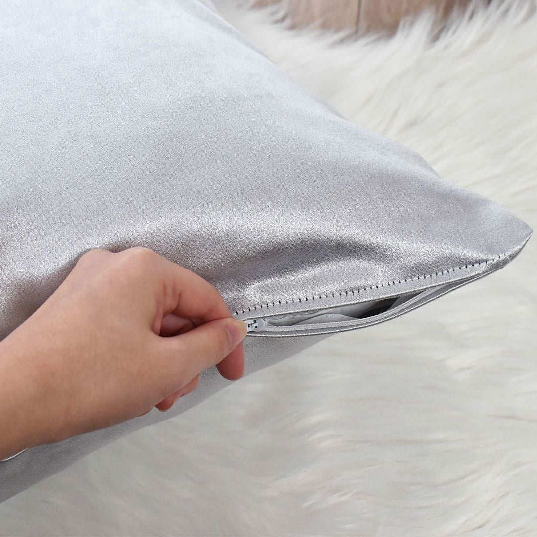 ベルベットのような質感と光沢のある生地が上品な「シャンゼリゼ」の