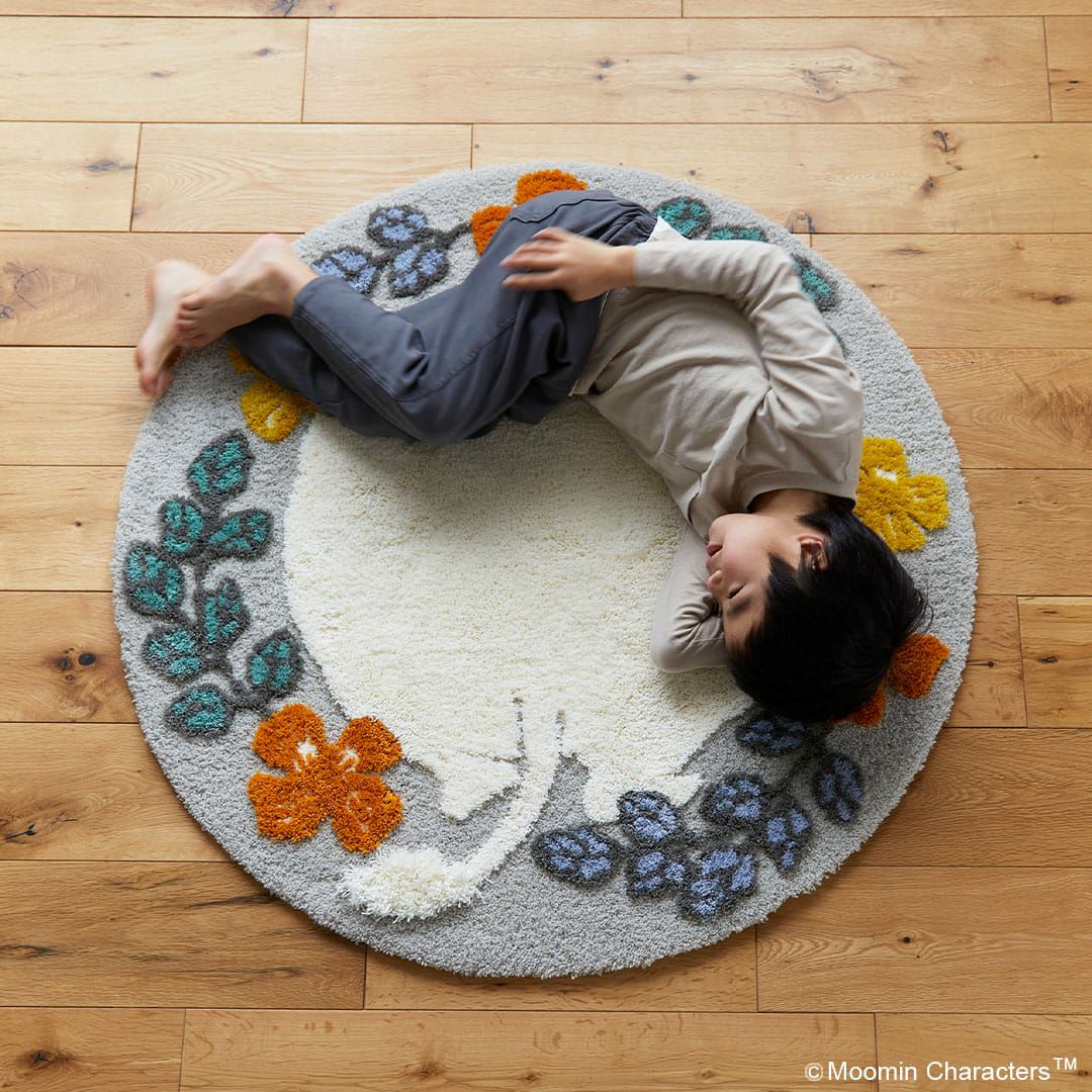 防ダニ加工もついた日本製ラグ「ムーミンのおしりラグ」(95cm×95cm
