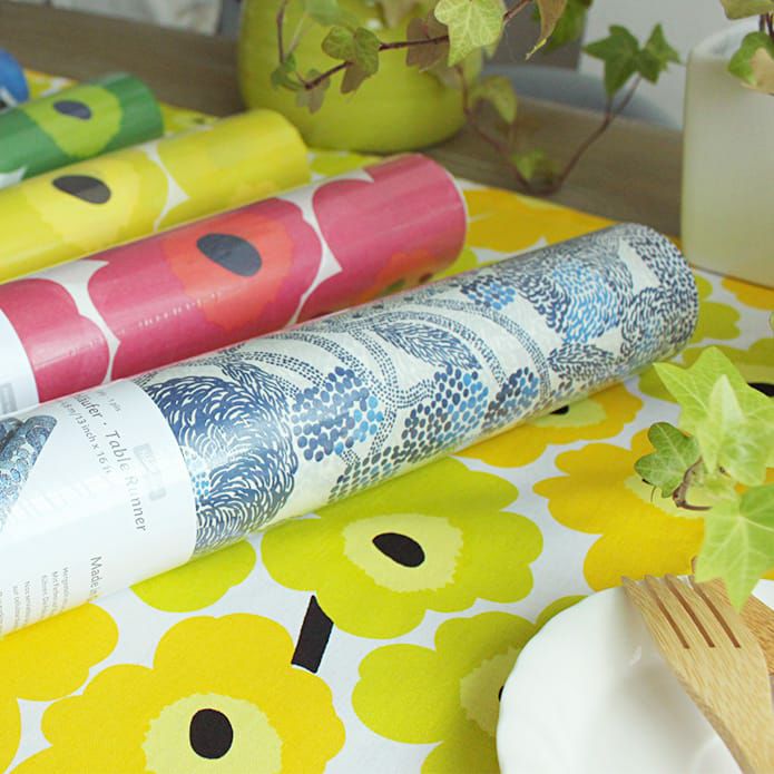 マリメッコ（marimekko）のテーブルランナー ウニッコ、ミンステリ