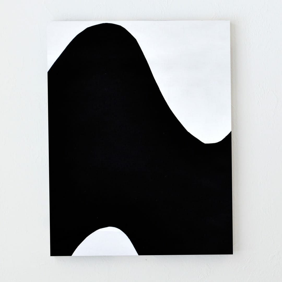 中央がブラック