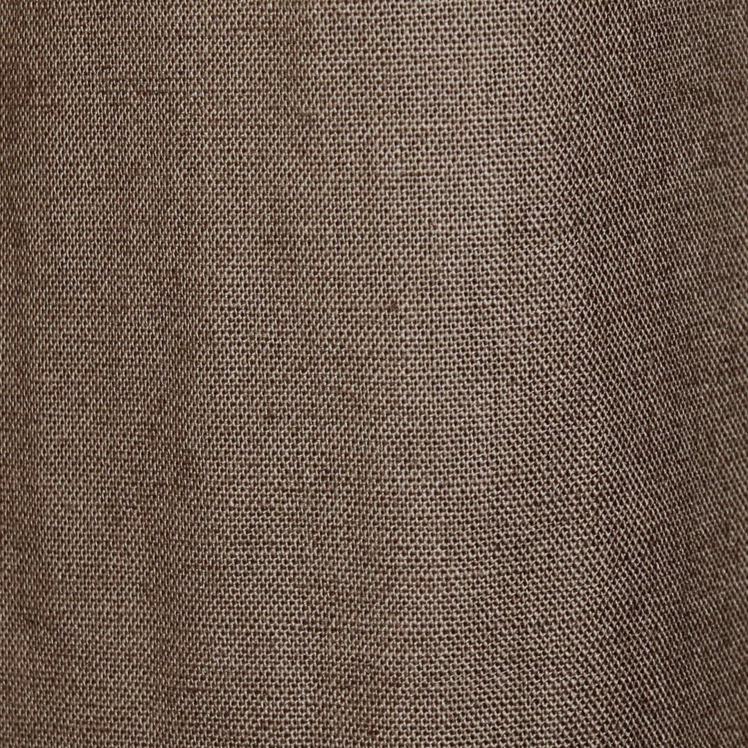 ダークブラウン