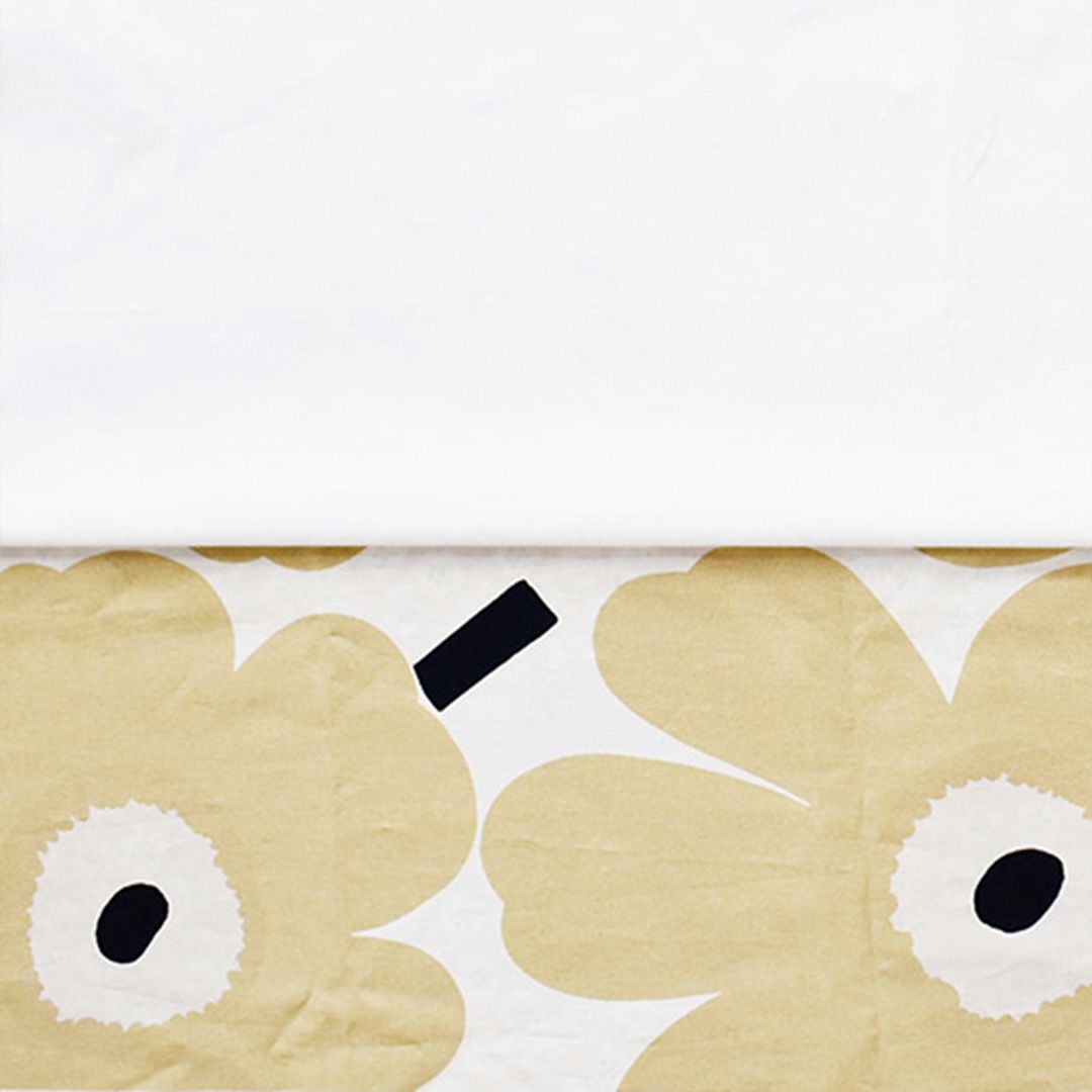 サンドベージュ×ホワイト