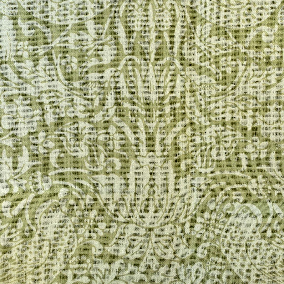 オリーブグリーン