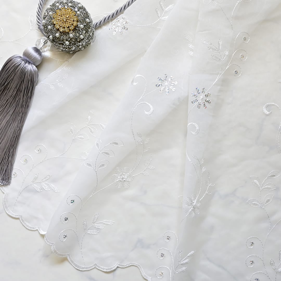 トルコレースカーテン｜更紗風刺繍×花スパンコールのシームレスレース